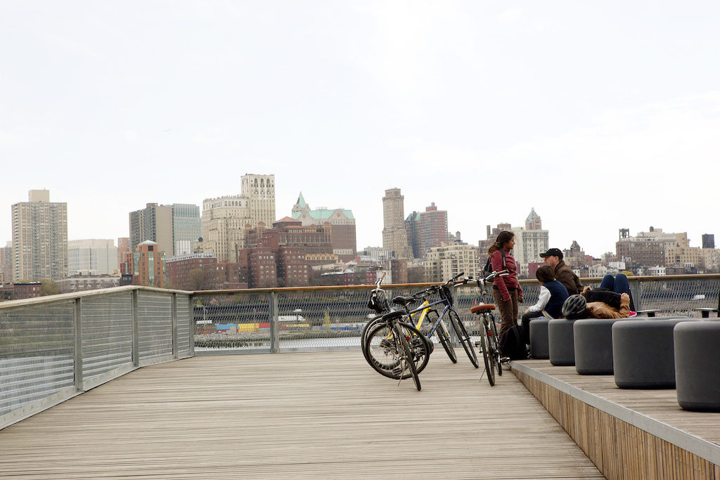 © NYC & Company - marley_white- east_river_park_pier_15