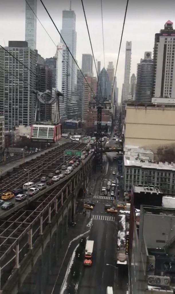 Roosevelt Island Tramway : le téléphérique pour survoler New York. Le blog New York Off Road