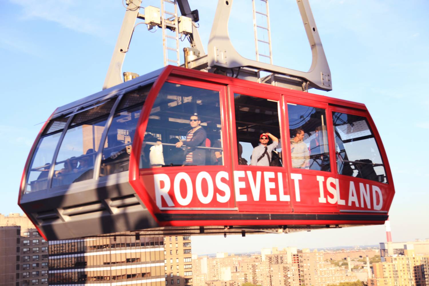 Roosevelt Island Tramway : le téléphérique pour survoler New York. Le blog New York Off Road